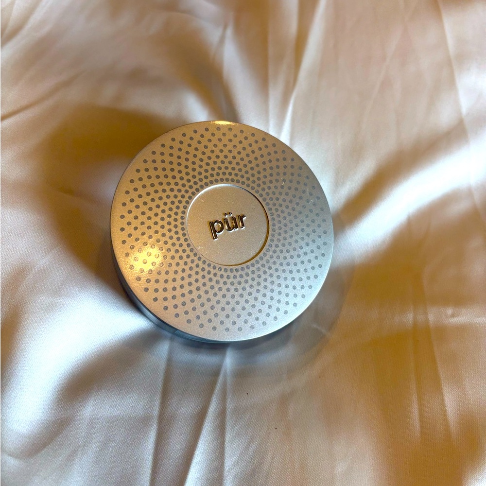 Pur pressed mineral makeup